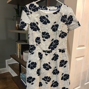 Knee-length Boden dress w/pockets